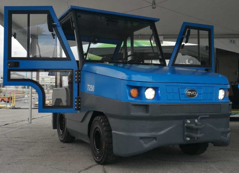 BYD electric tow tractor