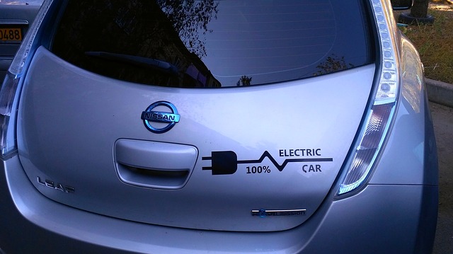 electric cars better than conventional vehicles compared gas vehicles